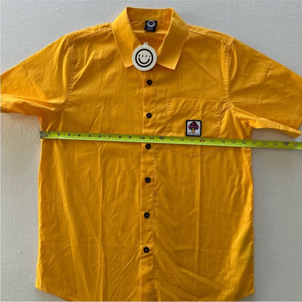 š Men's Neff Button Up - Picture 2 of 6